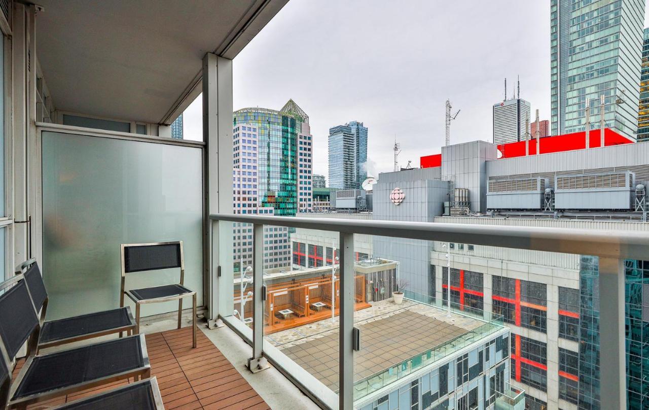 Luxury Condo Prime Location Торонто Экстерьер фото